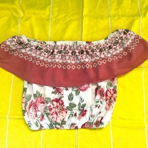 Spanish style dress shirt. Size small.